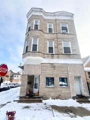 3235 S Racine Avenue 2F, Chicago, IL 60608