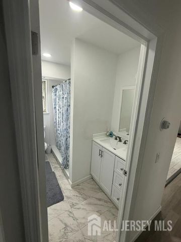 5 Pennsylvania Drive, Matawan, NJ 07747