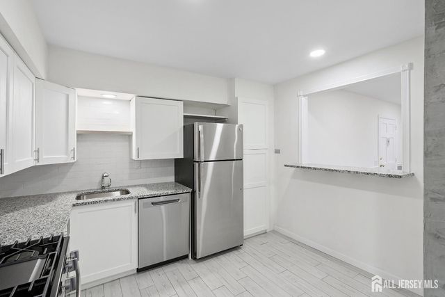 5 Pennsylvania Drive, Matawan, NJ 07747