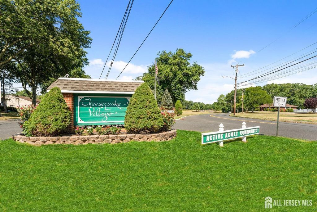 5 Pennsylvania Drive, Matawan, NJ 07747