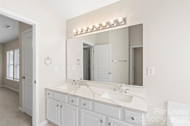 1141 Hammond Drive, Matthews, NC 28104