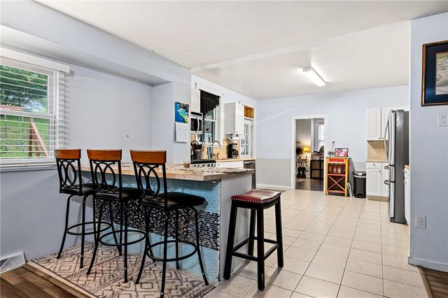618 Soose Rd, Shaler, PA 15209