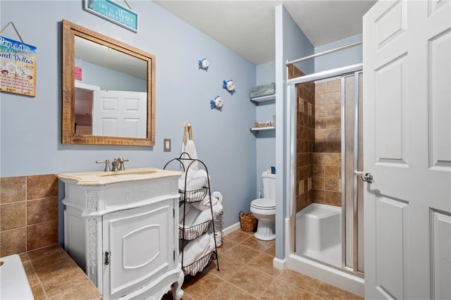 618 Soose Rd, Shaler, PA 15209