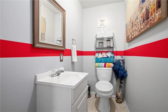 618 Soose Rd, Shaler, PA 15209