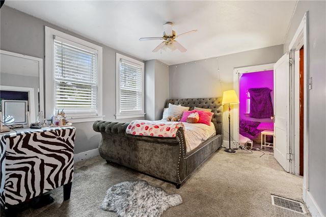 618 Soose Rd, Shaler, PA 15209