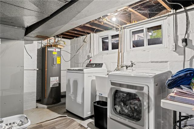 618 Soose Rd, Shaler, PA 15209