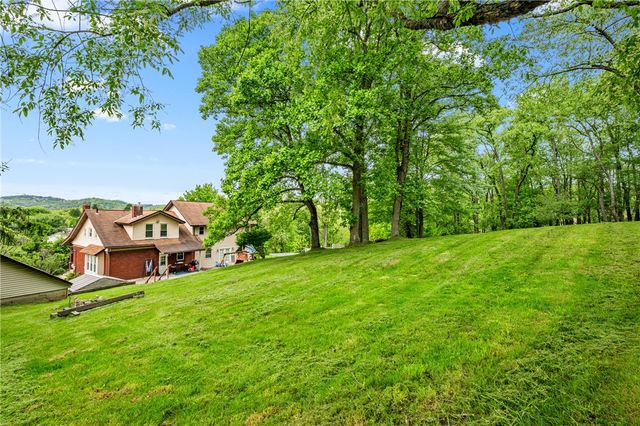 618 Soose Rd, Shaler, PA 15209