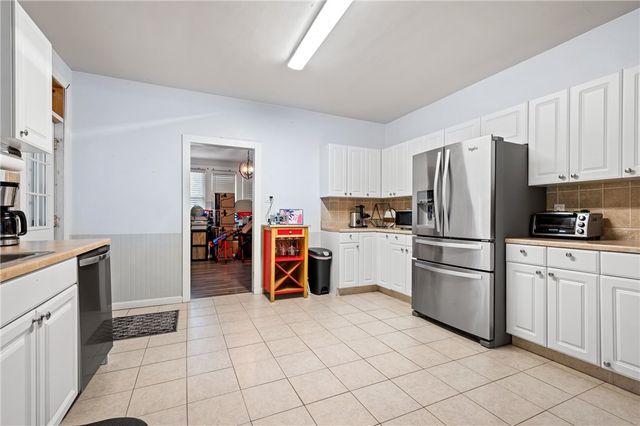 618 Soose Rd, Shaler, PA 15209