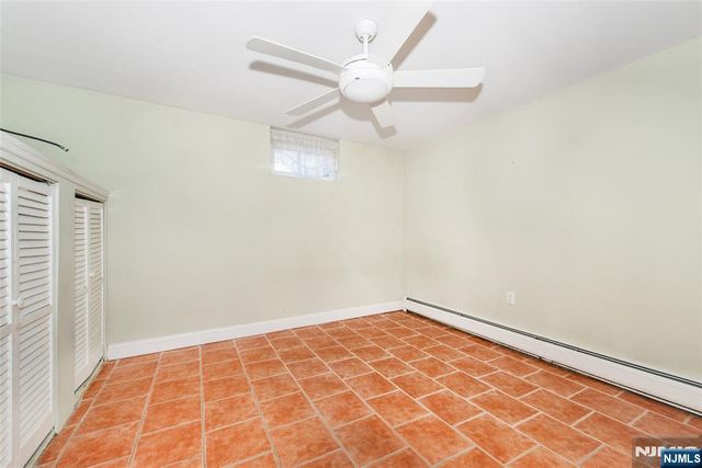 232 Hidden Glen Court, Franklin Lakes, NJ 07417