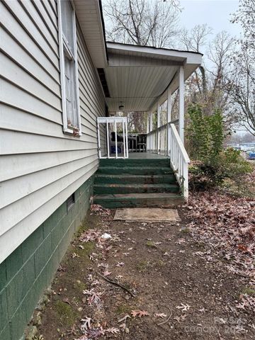 829 W Craighead Road, Charlotte, NC 28206