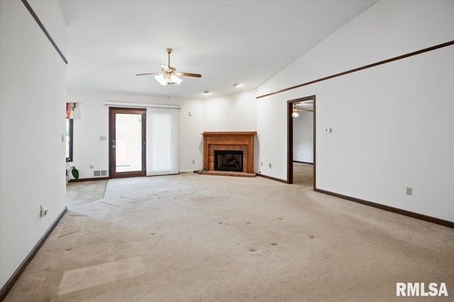 2312 Flaxen Mill Court, Springfield, IL 62704