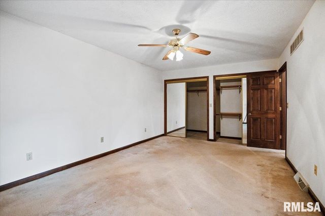 2312 Flaxen Mill Court, Springfield, IL 62704