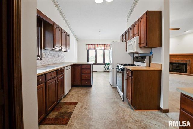 2312 Flaxen Mill Court, Springfield, IL 62704