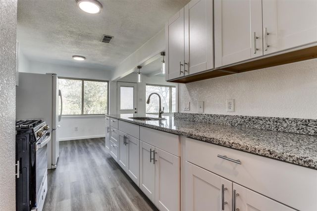 1606 W Shore Drive, Richardson, TX 75080