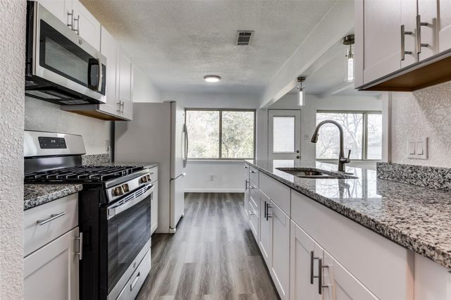 1606 W Shore Drive, Richardson, TX 75080