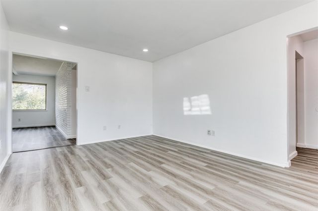 1606 W Shore Drive, Richardson, TX 75080