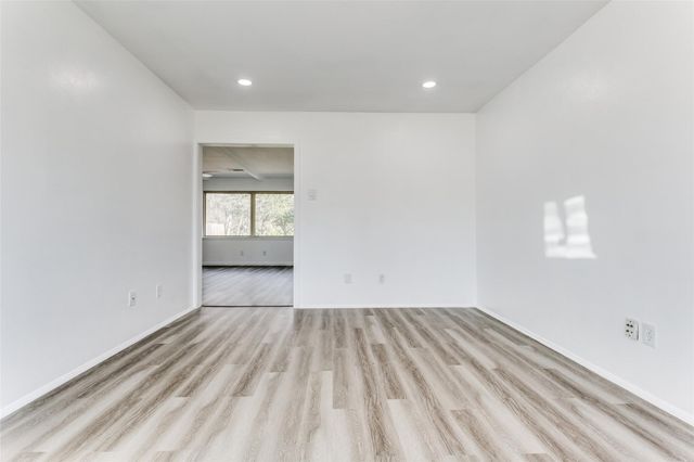 1606 W Shore Drive, Richardson, TX 75080