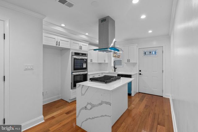 625 WINTON ST, Philadelphia, PA 19148