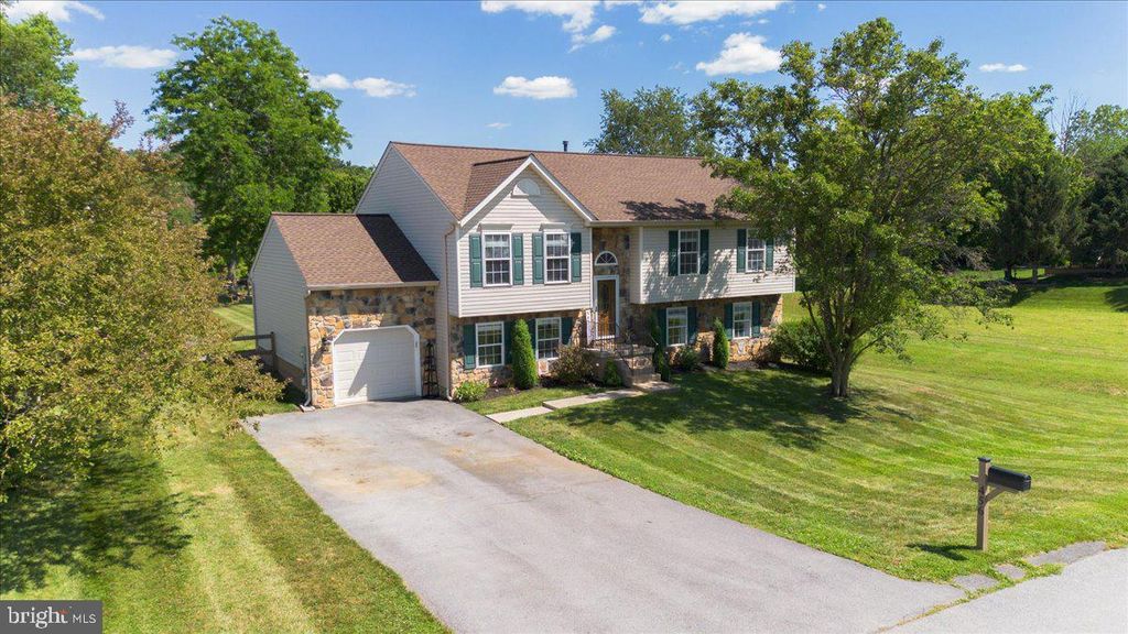 456 WESTMINSTER CT, Hagerstown, MD 21740