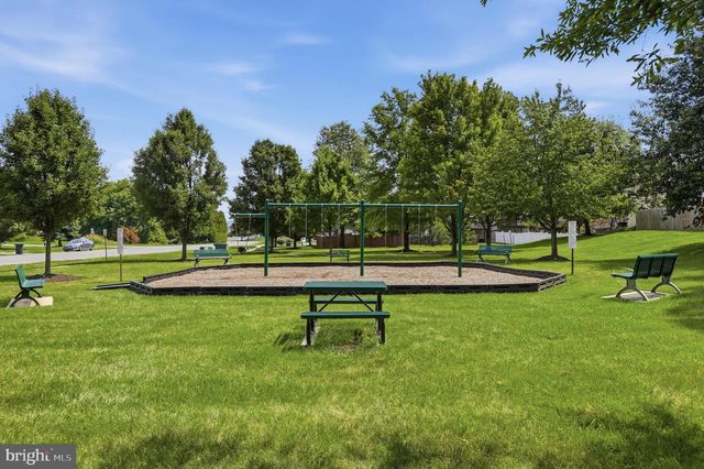 102 JASONS RDG, Smithsburg, MD 21783