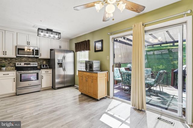 102 JASONS RDG, Smithsburg, MD 21783