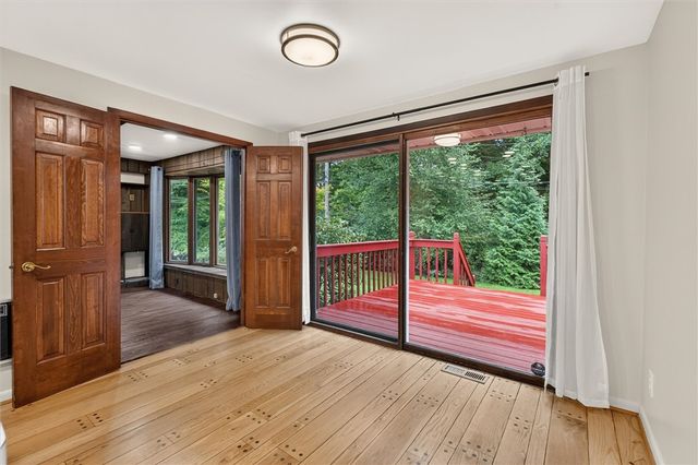 82 Kensington Court, Greece, NY 14612
