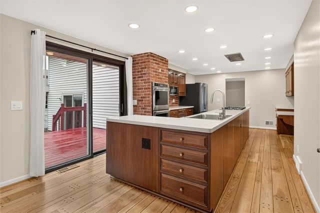 82 Kensington Court, Greece, NY 14612