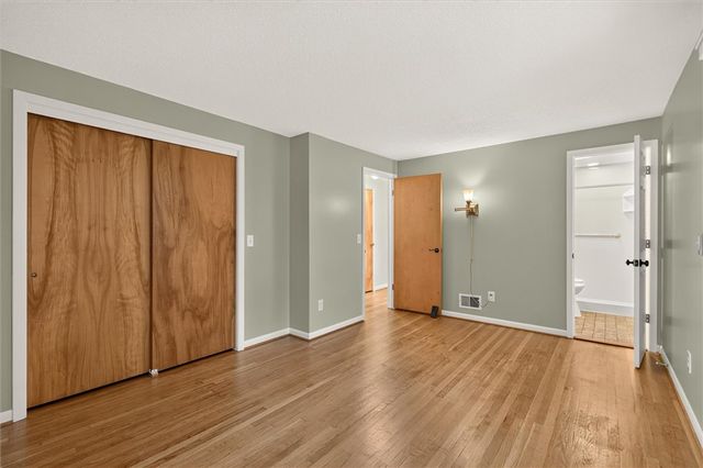 82 Kensington Court, Greece, NY 14612