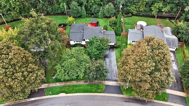 82 Kensington Court, Greece, NY 14612