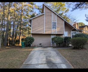 6176 Creekford Drive, Lithonia, GA 30058