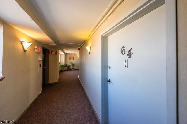 40 Fayette St 64, Perth Amboy City, NJ 08861