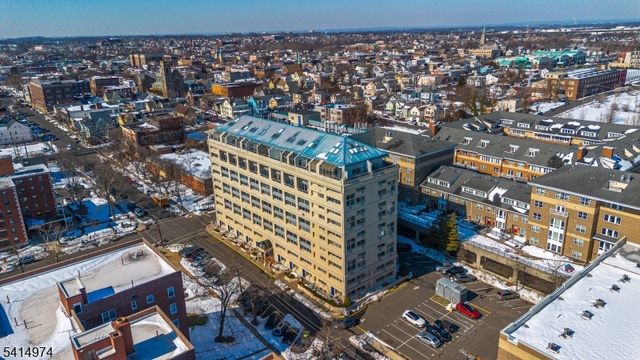 40 Fayette St 64, Perth Amboy City, NJ 08861