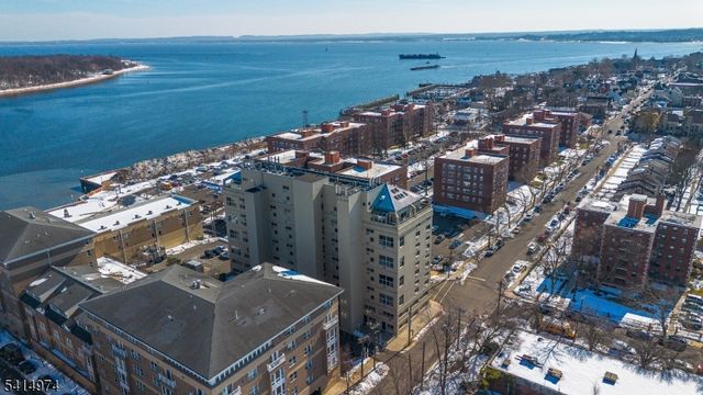 40 Fayette St 64, Perth Amboy City, NJ 08861