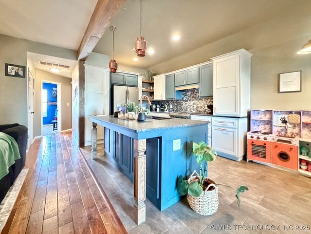 4906 S 195th East Avenue, Broken Arrow, OK 74014