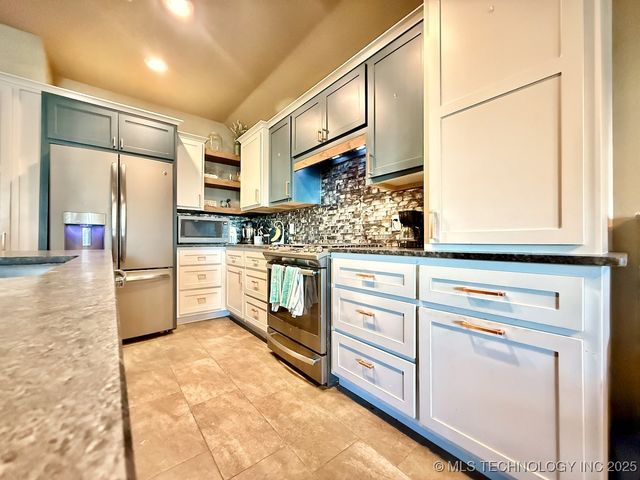 4906 S 195th East Avenue, Broken Arrow, OK 74014