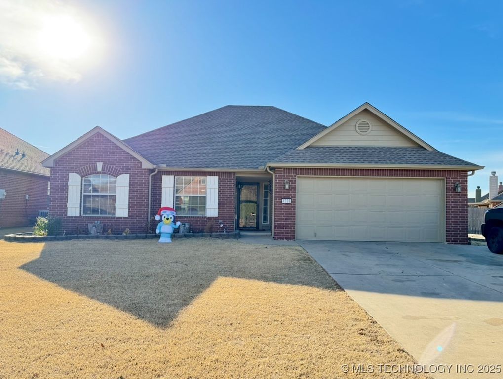 4906 S 195th East Avenue, Broken Arrow, OK 74014