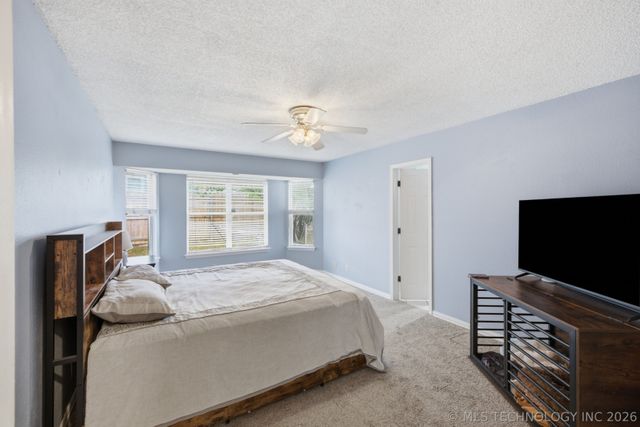 9107 S 85th East Avenue, Tulsa, OK 74133