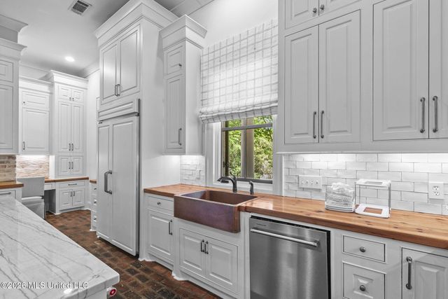 404 Cedarmont Drive, Madison, MS 39110