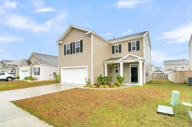 428 Lake Ridge Boulevard, Summerville, SC 29486