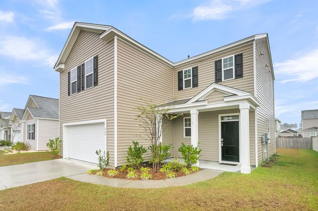 428 Lake Ridge Boulevard, Summerville, SC 29486