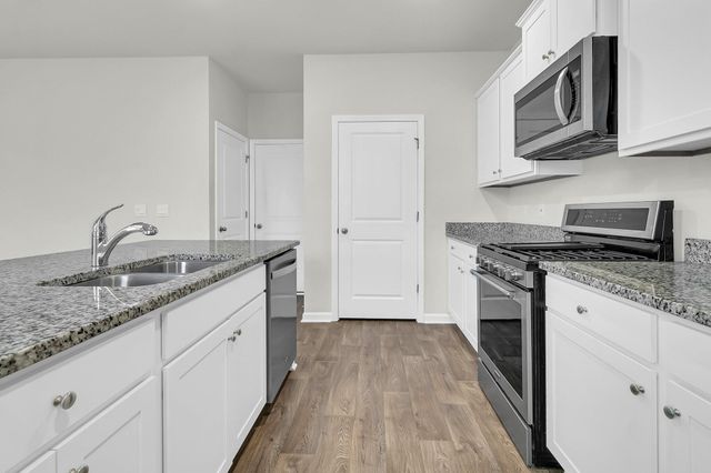 428 Lake Ridge Boulevard, Summerville, SC 29486