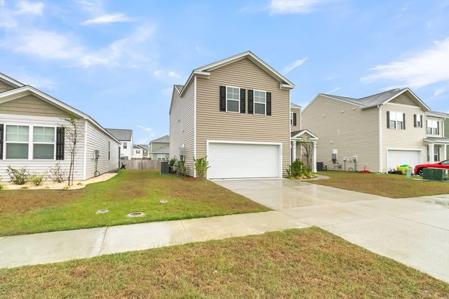 428 Lake Ridge Boulevard, Summerville, SC 29486