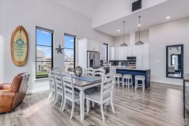 507 Sunrise Ave, Port Aransas, TX 78373