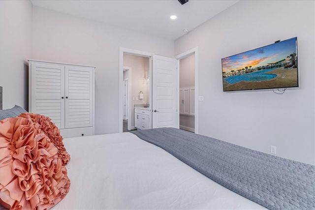 507 Sunrise Ave, Port Aransas, TX 78373