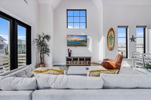 507 Sunrise Ave, Port Aransas, TX 78373