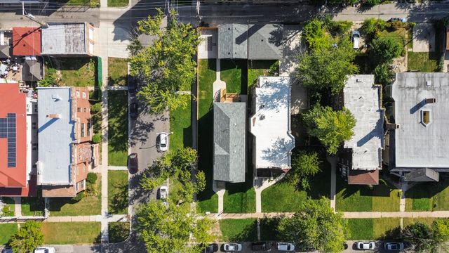 657 N PINE Avenue, Chicago, IL 60644