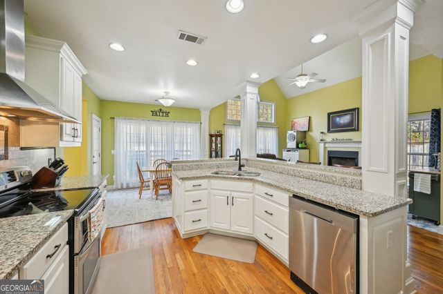 572 Harbour Shores Drive, Jackson, GA 30233