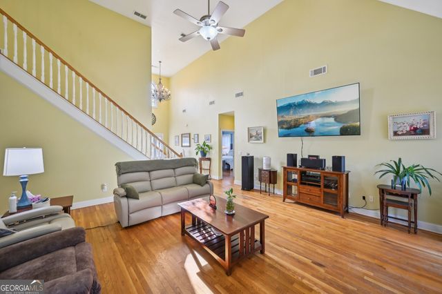 572 Harbour Shores Drive, Jackson, GA 30233