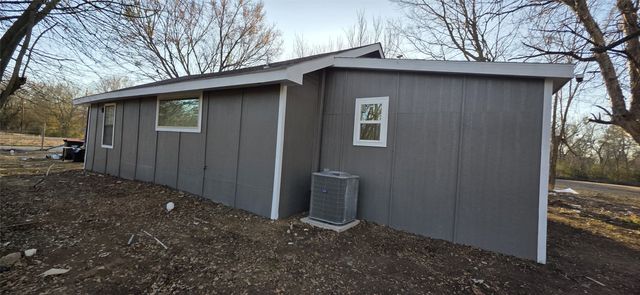 1808 W Long Street, Paris, TX 75460