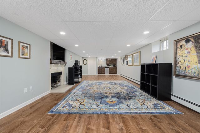 120 Bretton Woods Drive, Cranston, RI 02920